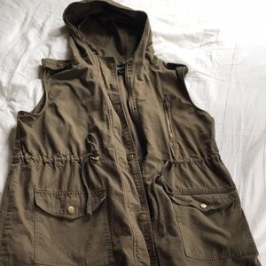Hooded vest